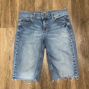 Tommy Hilfiger knee high jean shorts